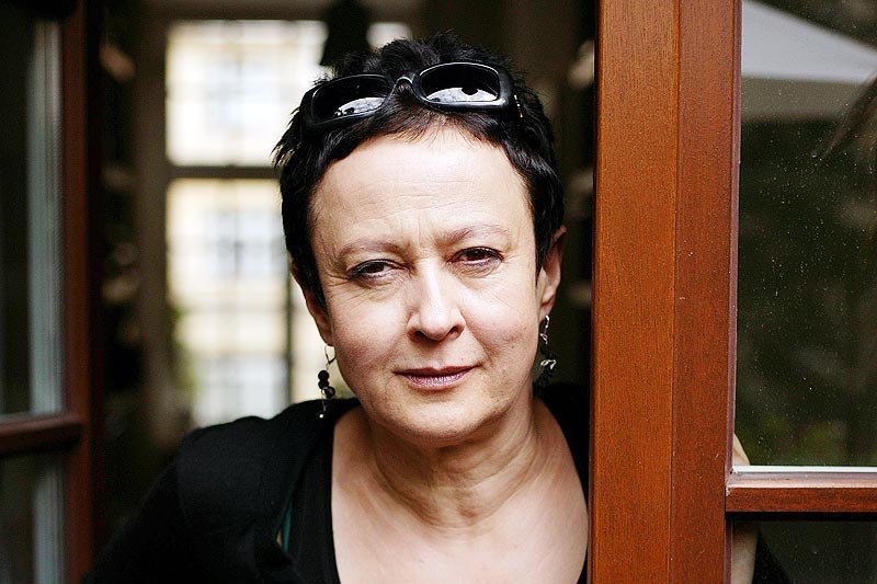 Hanna Samson na łamach "Wysokich Obcasów" przekonuje, że przemoc wobec kobiet bierze się z przemilczania seksistowskich postaw wielu mężczyzn.