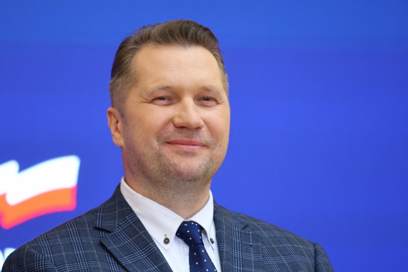 Przemysław Czarnek leci do USA. Minister edukacji ma podpisać kluczową deklarację