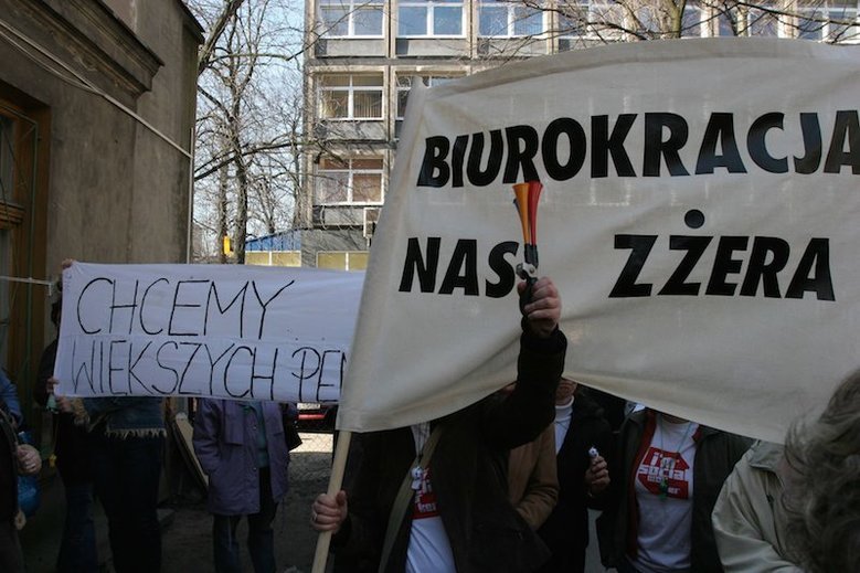 Pracownicy socjalni od dawna starają się zwrócić uwagę na warunki swojej pracy.