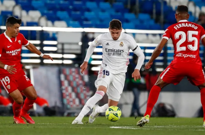 Real Madryt tylko zremisował z Sevilla FC, ratując się golem w ostatniej akcji meczu