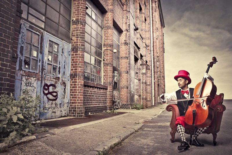 Czy winę za trudną sytuację materialną polskich artystów ponoszą także oni sami, bo żyją w oderwaniu od rzeczywistości?