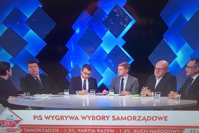 Wieczór wyborczy w największych stacjach telewizyjnych komentowali głównie mężczyźni.