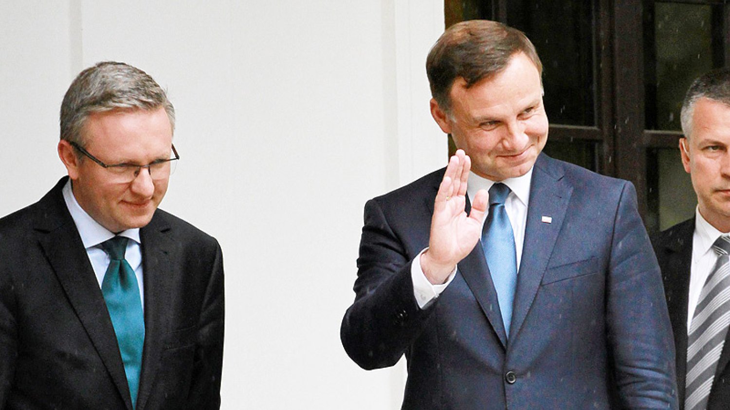 Krzysztof Szczerski uchodzi za prawą rękę prezydenta Andrzeja Dudy. Jednak "Fakt" twierdzi, że głowa państwa nie może ufać szefowi swojego gabinetu.