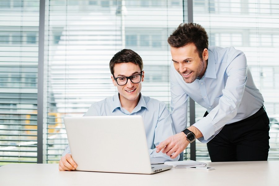 Studia dualne, choć z sukcesem funkcjonują w krajach Europy Zachodniej od dziesięcioleci, to w Polsce mało kto o nich słyszał.