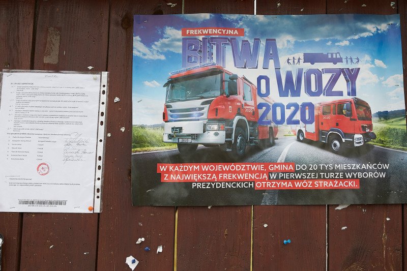 Bitwa o wozy strażackie. Gminy walczyły o nie w I i II turze wyborów prezydenckich.