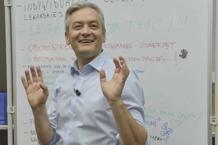 W prawicowym tygodniku "Sieci" znalazły się pochlebne słowa o partii Roberta Biedronia.