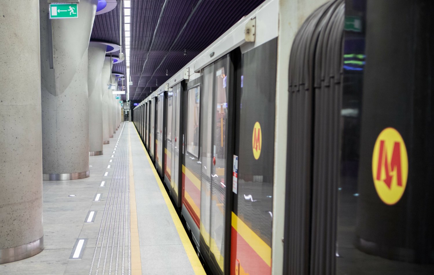 Metro w Warszawie miejscem dramatu. Pasażer nie żyje. Metro w Warszawie miejscem dramatu. Pasażer nie żyje.