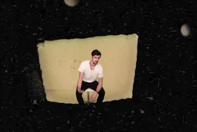 – Nie jestem głupi, nie jestem jaroszem, jestem hedonistą – rapuje Burrito Bukowski.