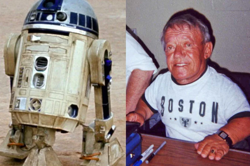 Kenny Baker wciela się w rolę robota R2-D2.
