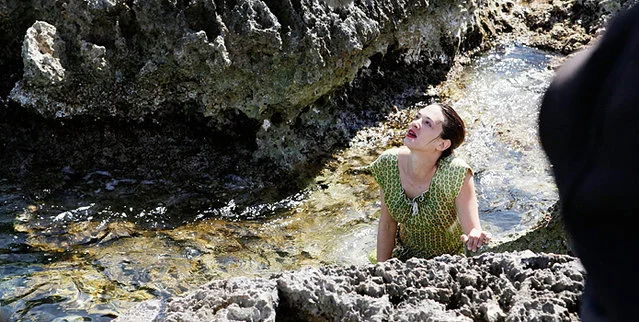 Asia Argento w "Isole" (2011)