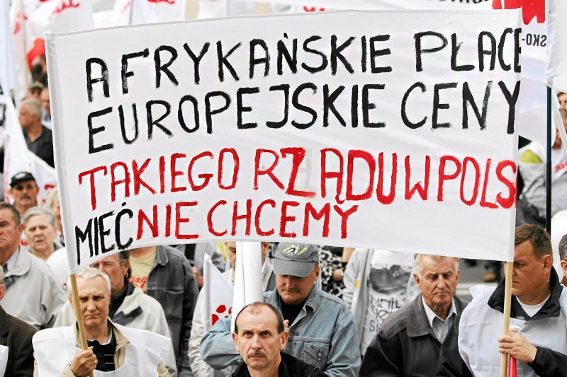 W Polsce znowu zapanowała inflacja, mocno wzrastają ceny i Polacy oceniają, że ich warunki materialne się pogarszają. To może skończyć się dla rządu sporymi problemami.