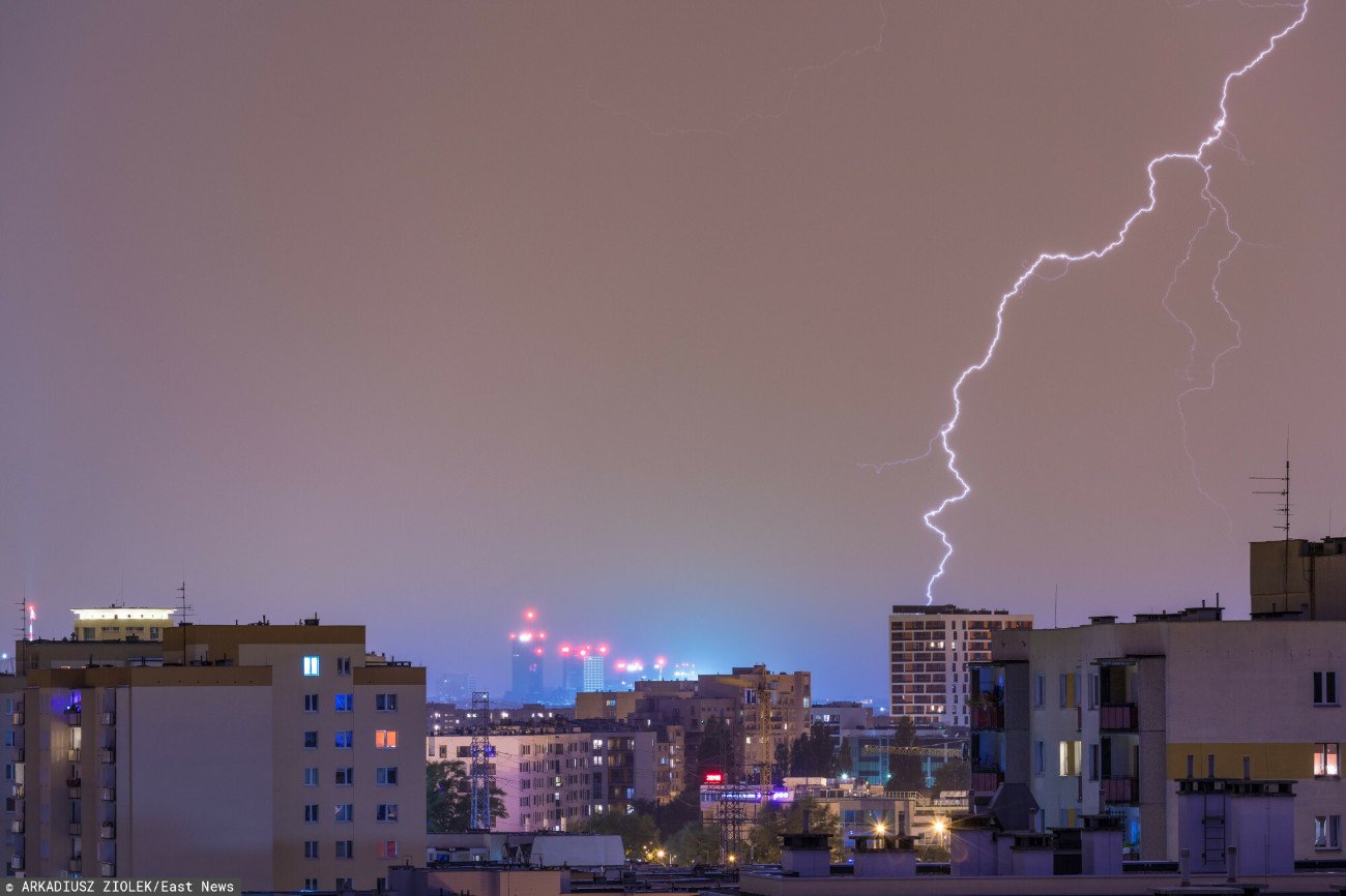 IMGW i RCB ostrzegają przed burzami.