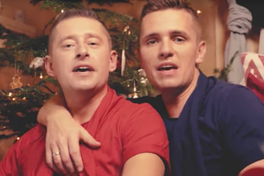 Fragment teledysku Jakub&Dawid, w którym wystąpił Jakub Kwieciński.