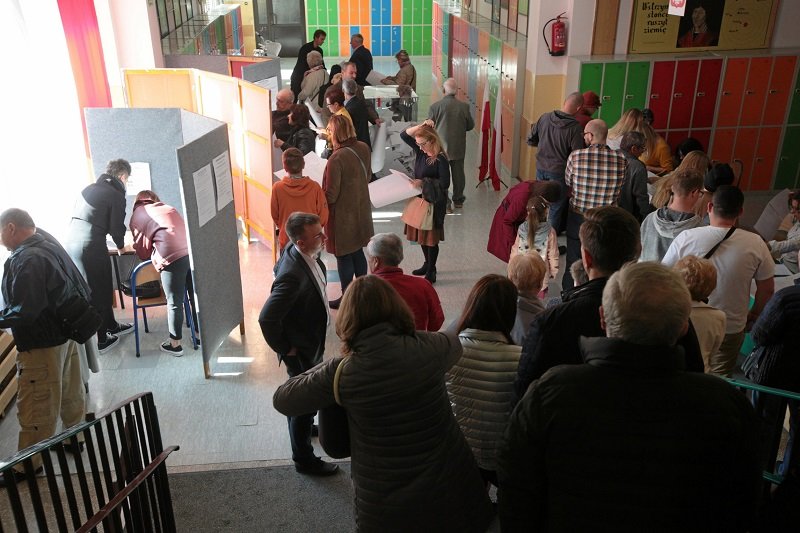 Frekwencja w wyborach parlamentarnych okazała się wyjątkowo wysoka.