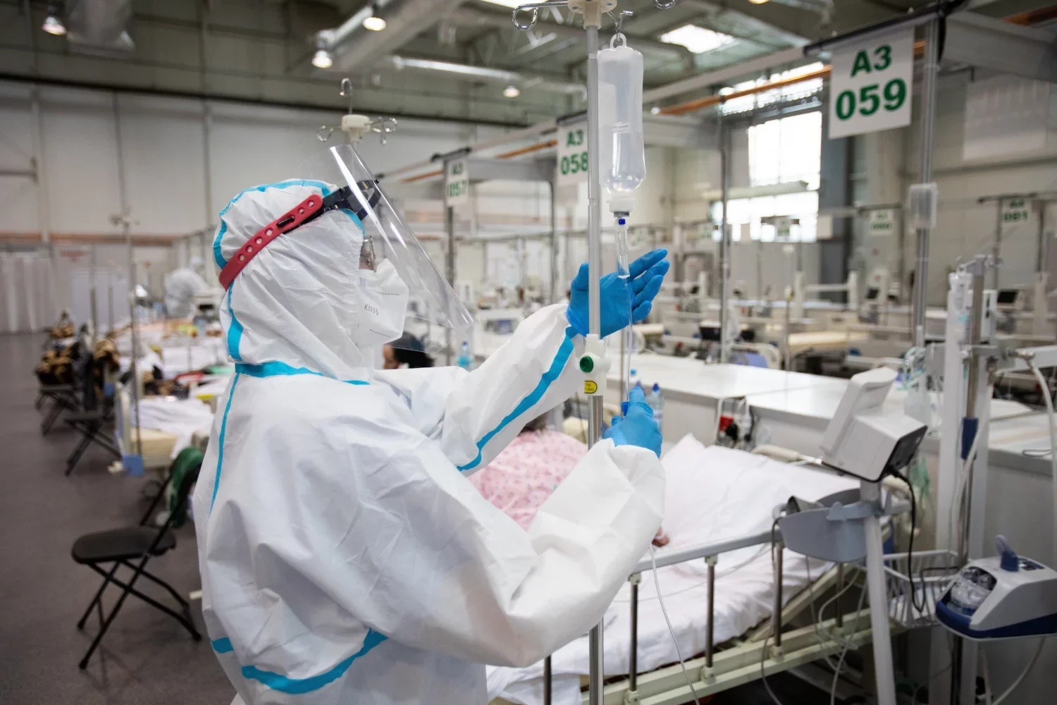 Ile zakażeń koronawirusem 12 sierpnia? MZ podało najnowsze dane o COVID-19.