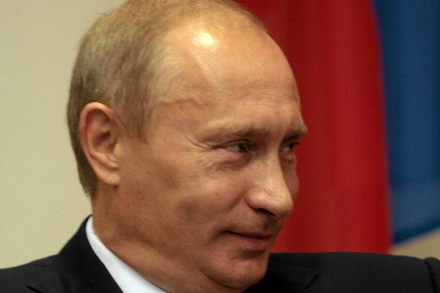 Wstępne wyniki głosowania wskazują na zwycięstwo Władimira Putina.