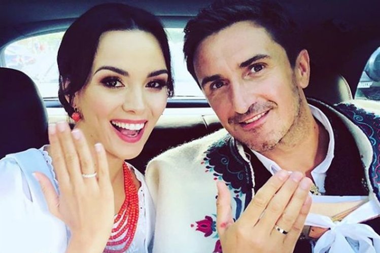 Sebastian Karpiel-Bułecka i Paulina Krupińska świętują drugą rocznicę ślubu