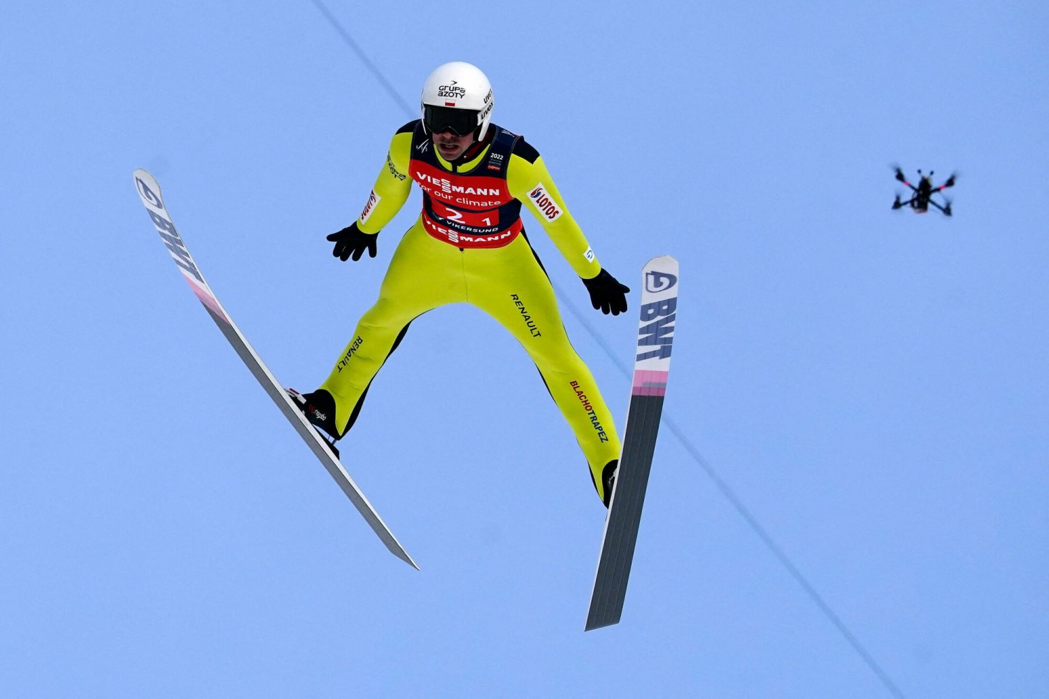 Piotr Żyła zajął piąte miejsce w konkursie lotów w Oberstdorfie, wygrał Austriak Stefan Kraft