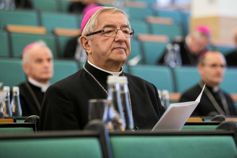 16 księży oskarża abp. Sławoja Leszka Głódzia o to, że znęcał się nad nimi psychicznie. Kuria gdańska zaprzecza.