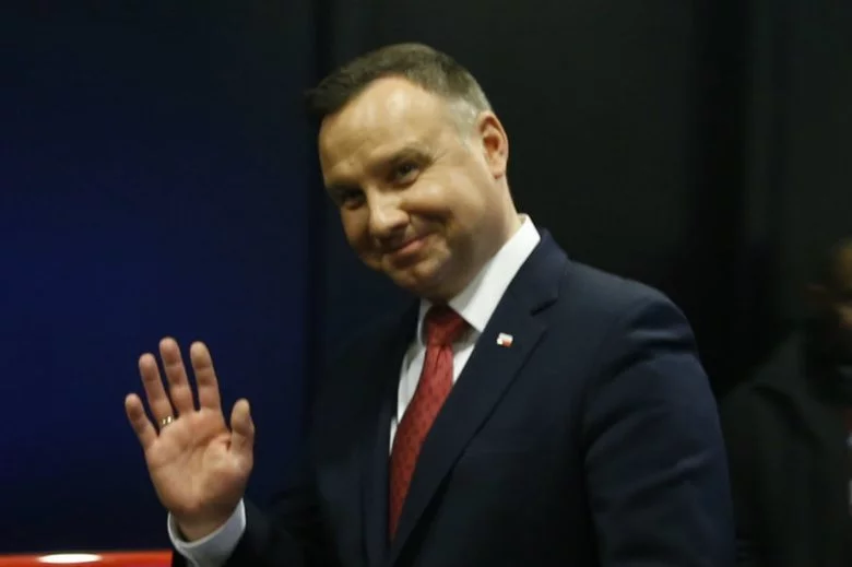 Andrzej Duda gratuluje Wołodymyrowi Zełenskiemu zwycięstwa w wyborach prezydenckich na Ukrainie.