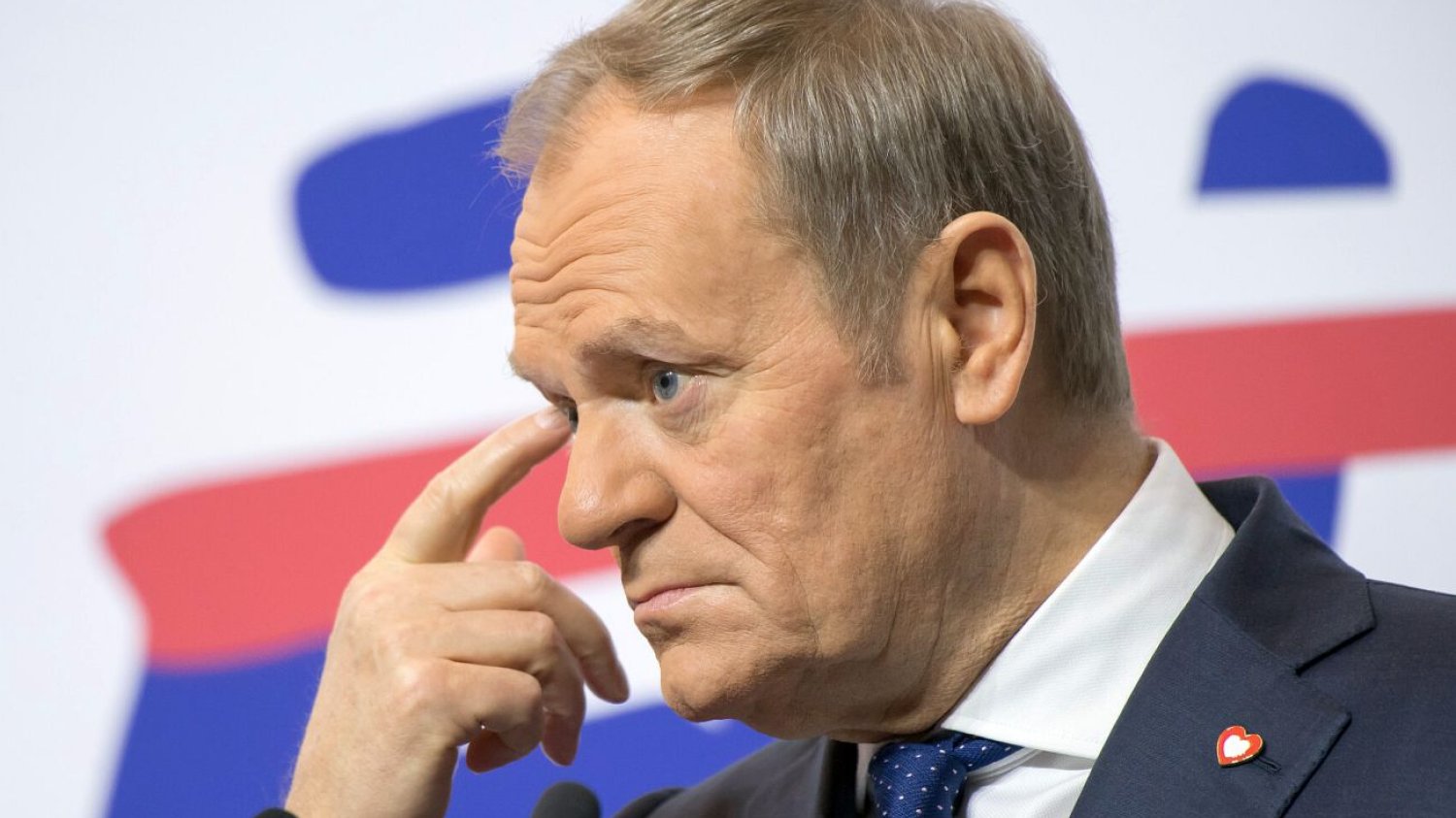 Premier Tusk miał wypadek na stoku
