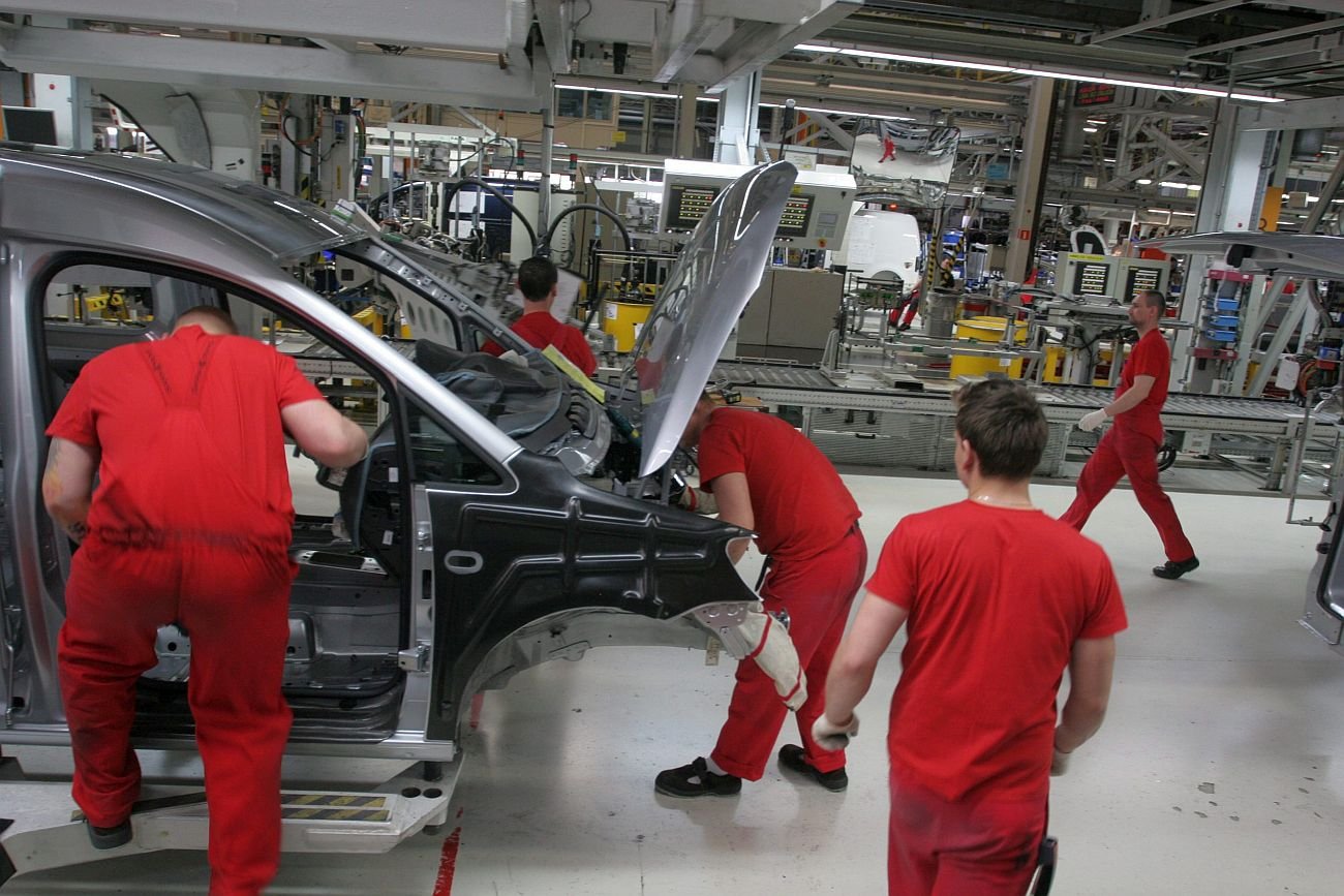 Volkswagen zamyka fabrykę w Chinach. Niemiecki koncern przegrał bitwę, ale co z wojną?