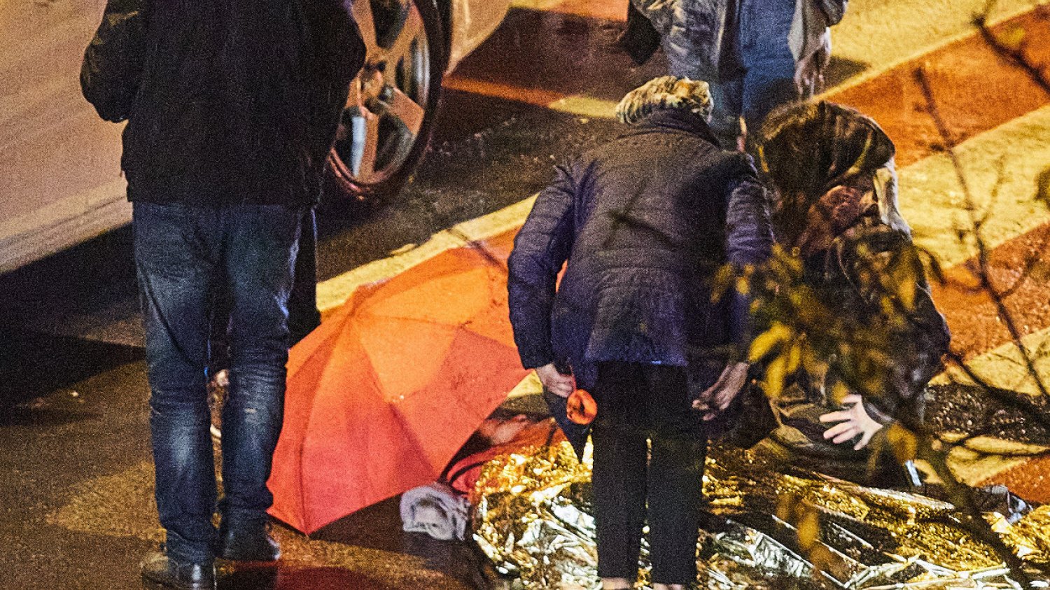 Paraliż to częsta reakcja, kiedy jesteśmy świadkami wypadku, dlatego warto wiedzieć, co trzeba robić w takich sytuacjach.