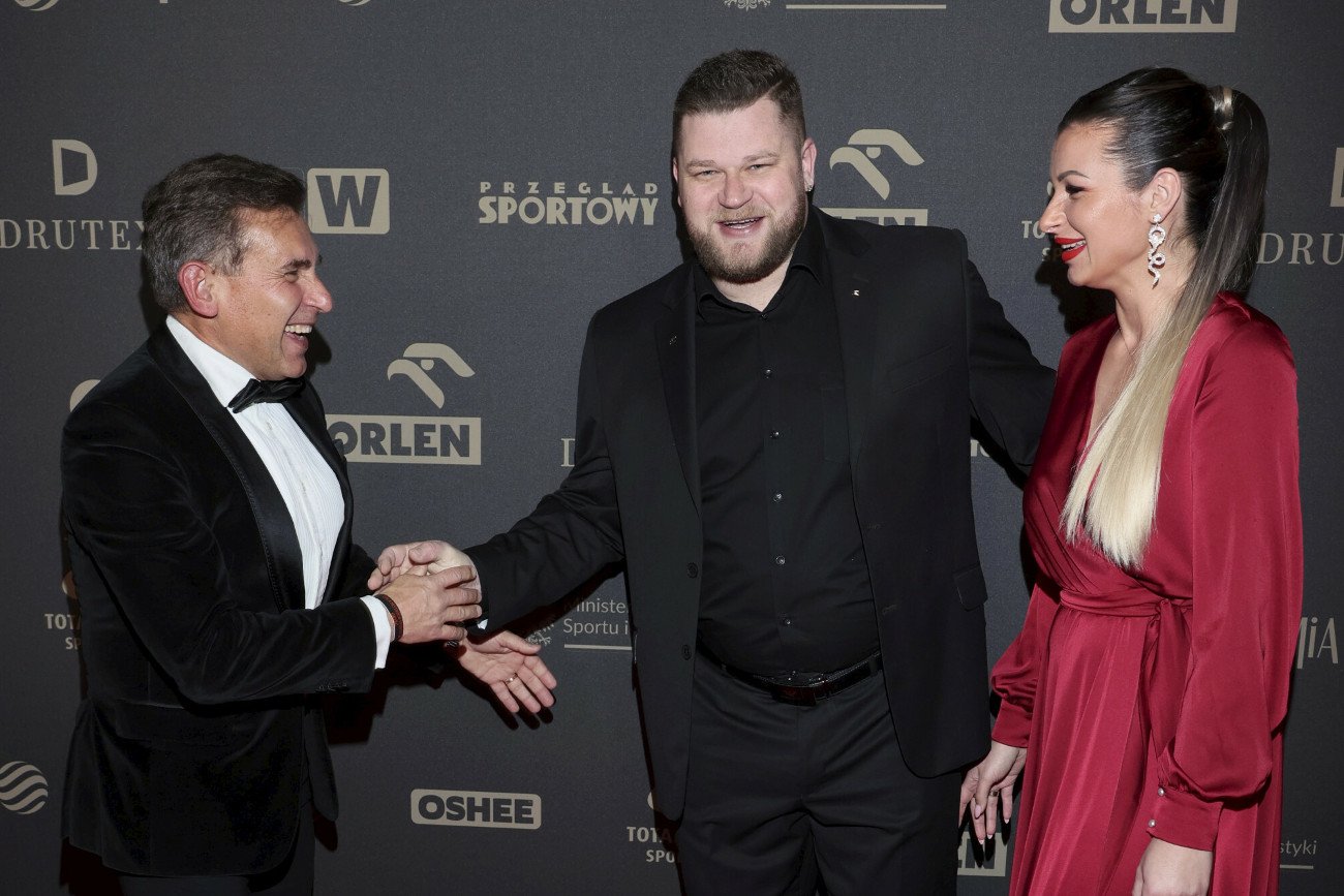 Paweł Fajdek z żoną Sandrą, a także Robert Korzeniowski na gali mistrzów sportu