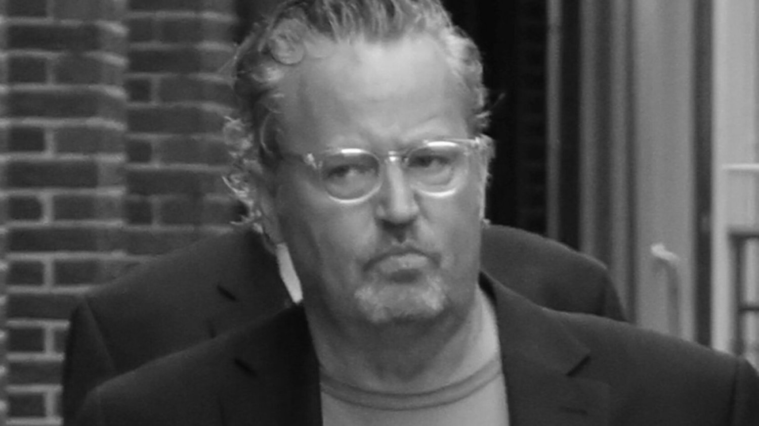 Matthew Perry został znaleziony martwy w swoim domu.