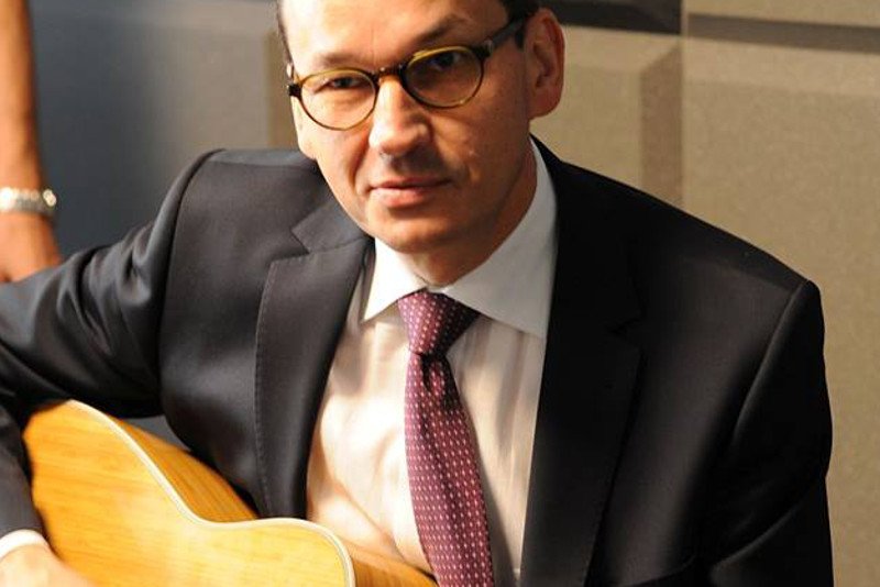 Mateusz Morawiecki zagrał na gitarze w czasie XIV Zjazdu Klubów Gazety Polskiej w Spale.