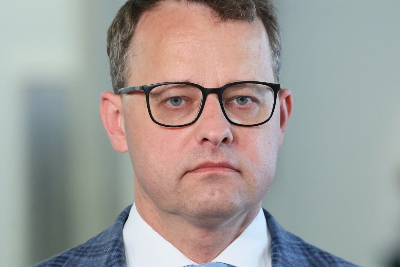 Romanowski uciekł na Węgry. Przypomniano mu, co mówił niecały rok temu.