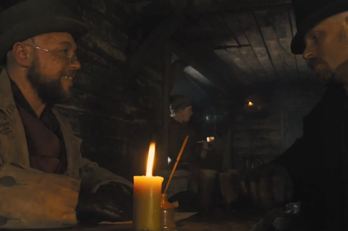 W serialu"Taboo" nie ma pięknych ludzi.