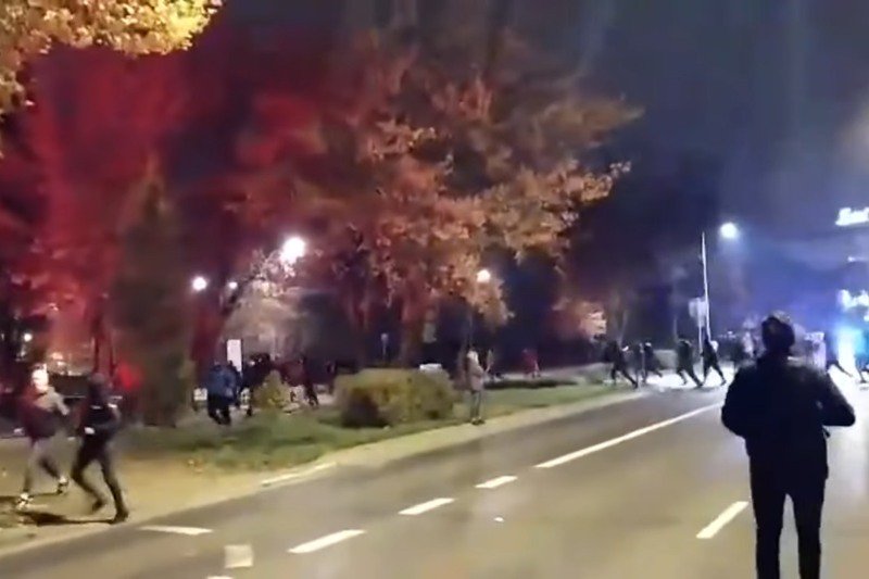 Do ataków prawicowych bojówkarzy na Strajk Kobiet doszło także w Poznaniu.