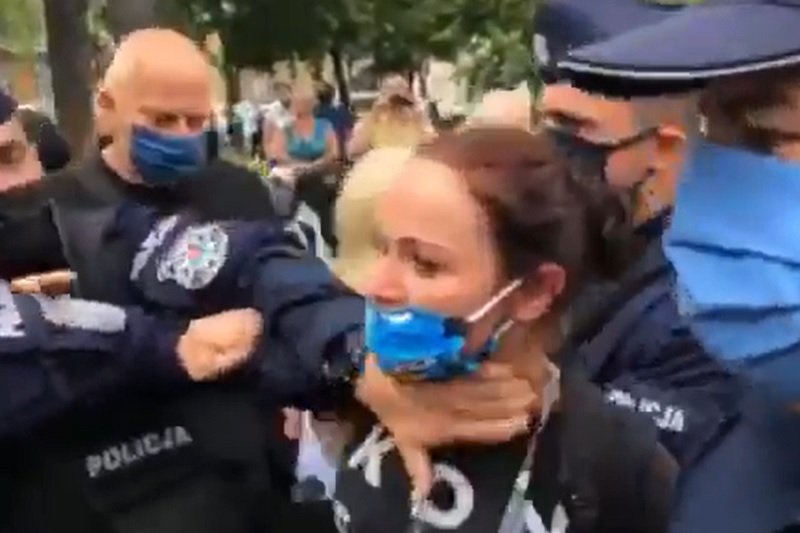 Policjanci interweniowali na wiecu Andrzeja Dudy w Suwałkach.