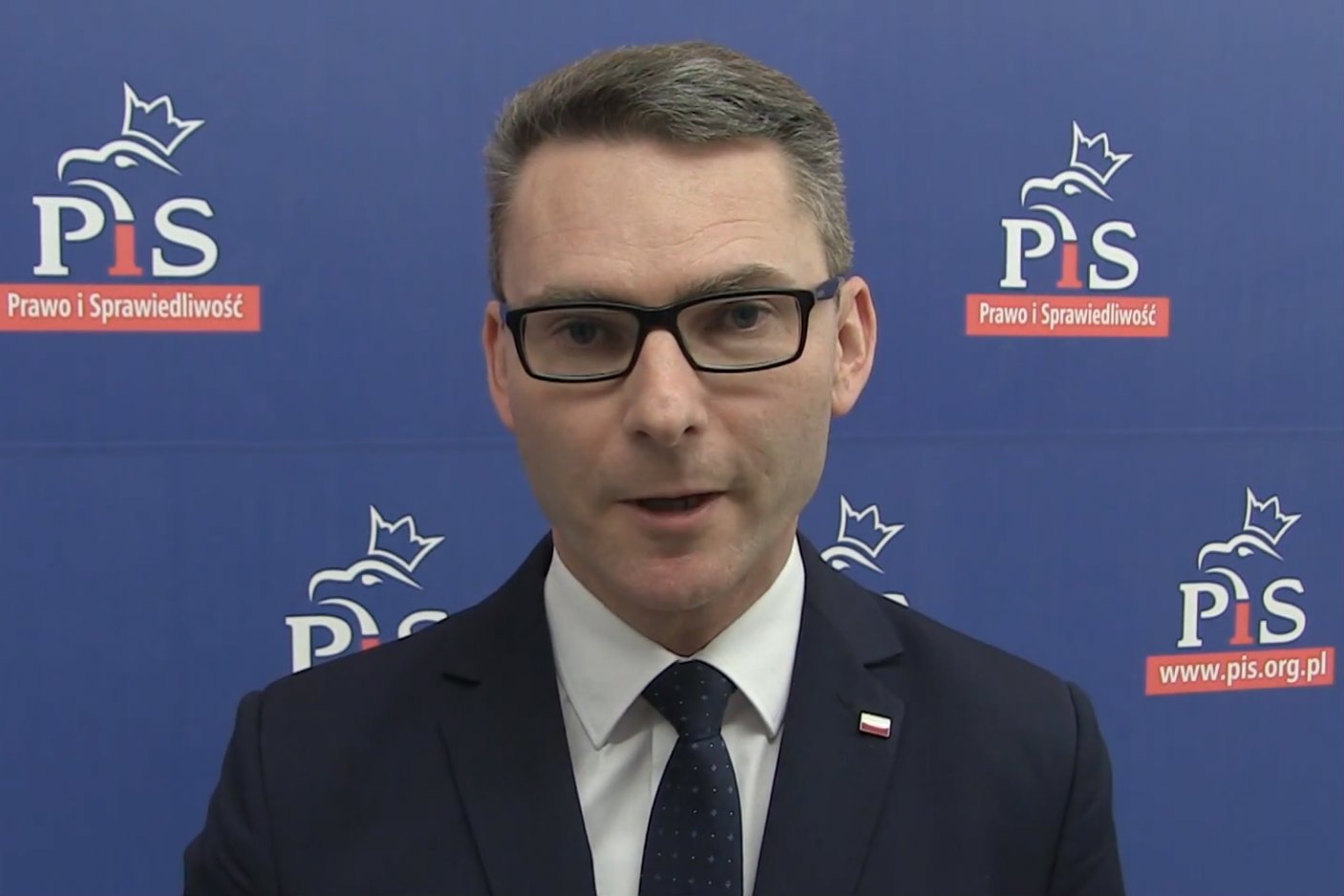 Konrad Głębocki już po trzech tygodniach miał podać się do dymisji.