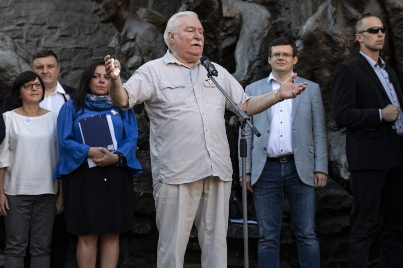 Lech Wałęsa szuka pojednania z Jarosławem Kaczyńskim.