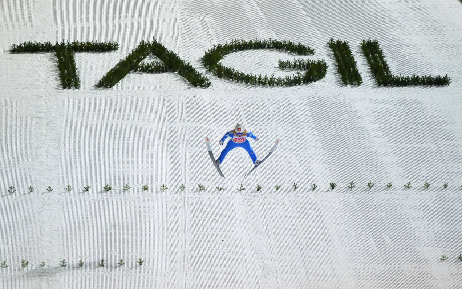Pierwszy konkurs w skokach narciarskich w Niżnym Tagile był też dla polskich kibiców okazją do wybrania nowego nadawcy.