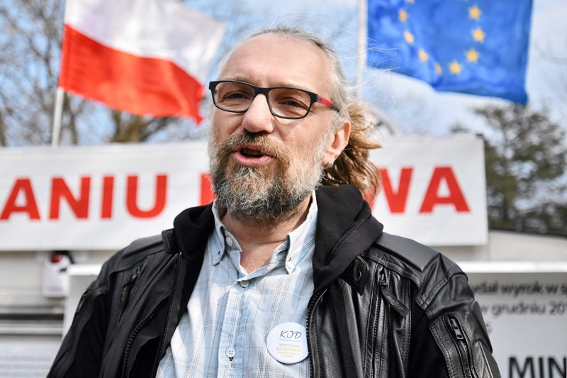 Organizacja Mateusza Kijowskiego ma już nie tylko problemy polityczne i wizerunkowe. KOD do upadku doprowadzić może także kondycja finansowa.