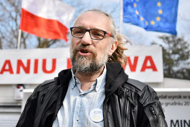 Organizacja Mateusza Kijowskiego ma już nie tylko problemy polityczne i wizerunkowe. KOD do upadku doprowadzić może także kondycja finansowa.