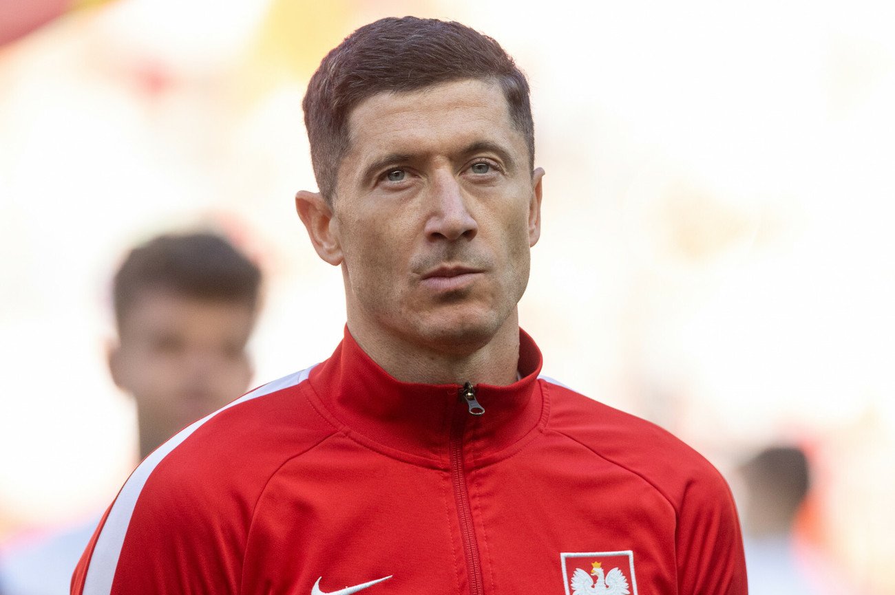Robert Lewandowski obecnie jest zajęty głównie sprawami związanymi z reprezentacją Polski. Ale czy na pewno?