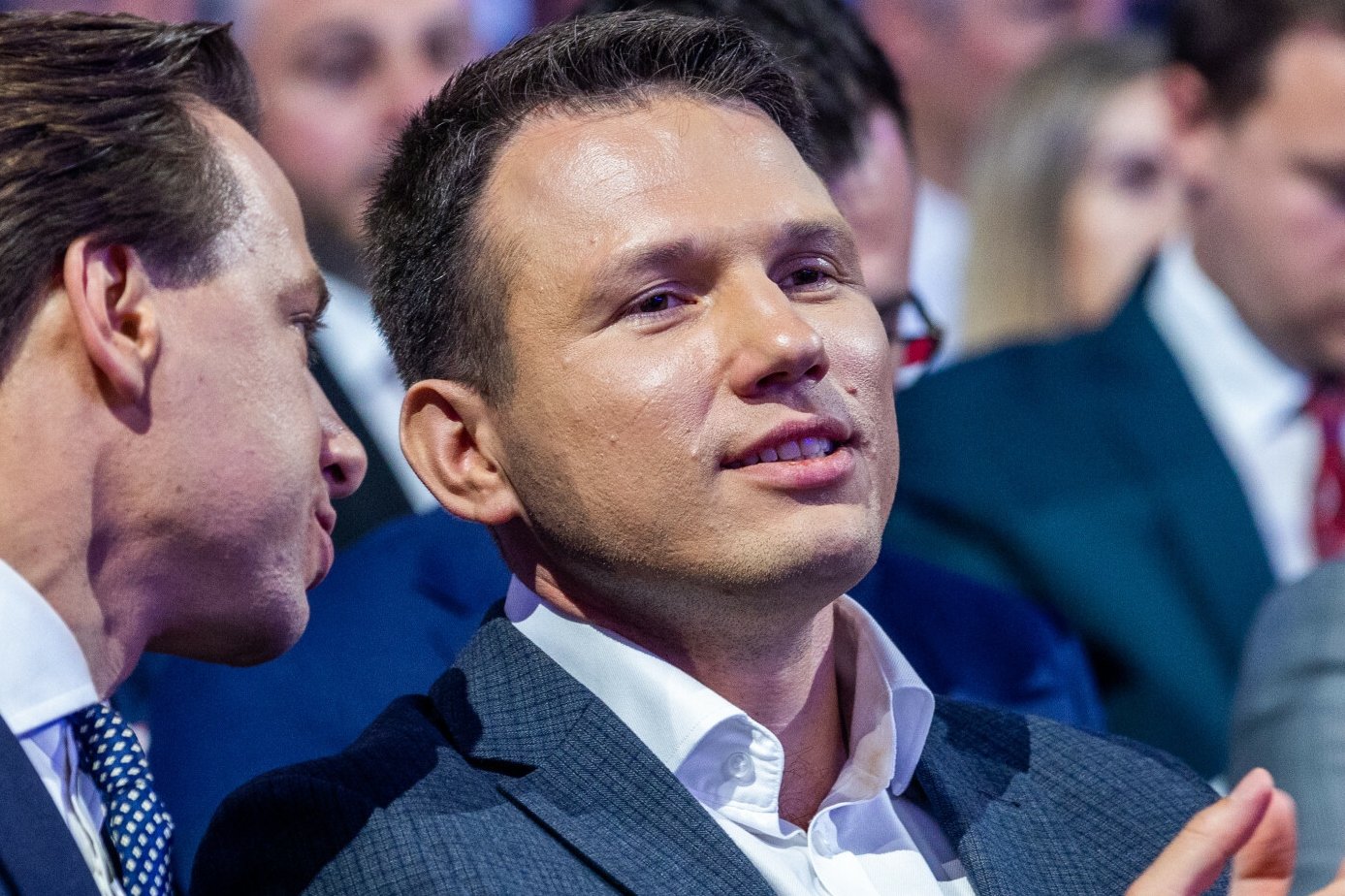 Konfederacja z niemal 16 proc. poparciem w nowym sondażu.