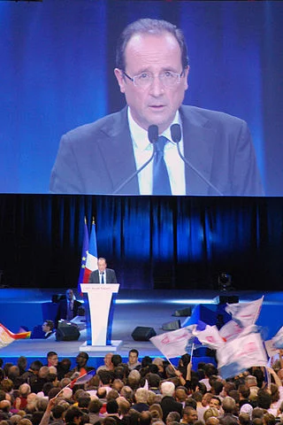 Hollande podczas wiecu wyborczego w Rennes.