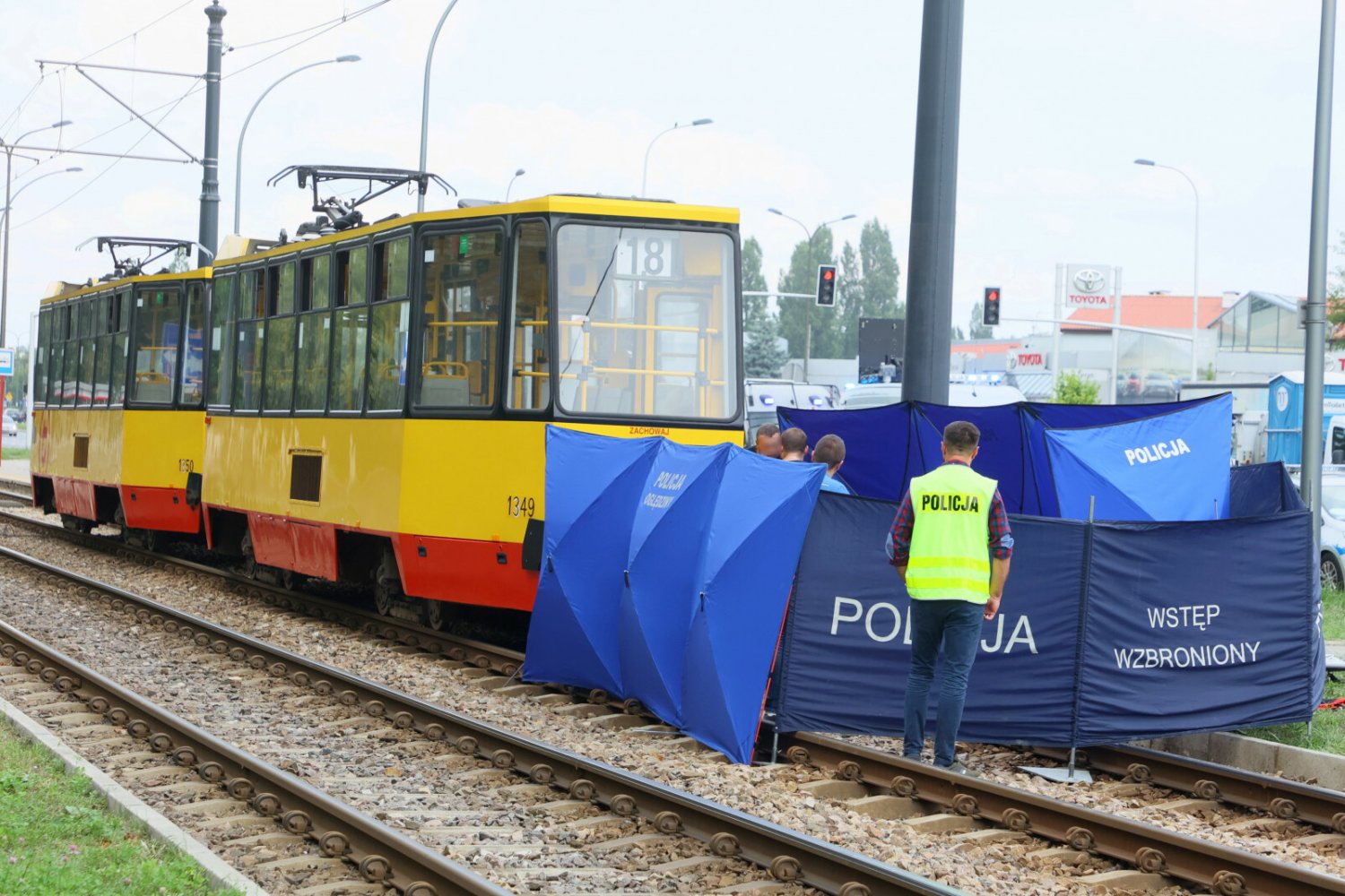 Tragiczny wypadek z udziałem tramwaju w Warszawie. Nie żyje 5-latek.