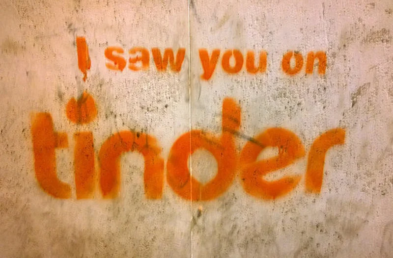 Kobiety, które odrzuciły na Tinderze jakiegoś użytkownika, mogą się jeszcze na niego natknąć na Instagramie
