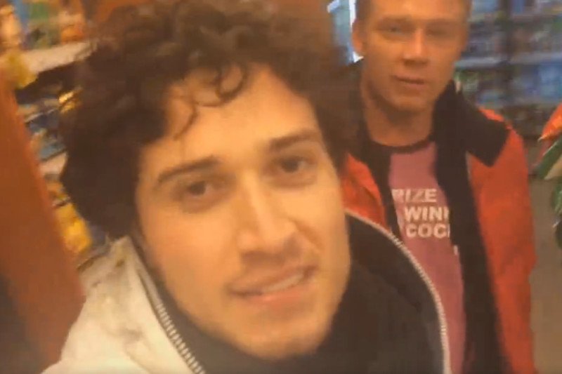 Student z Palestyny niespecjalnie zdawał się przejmować agresywnym zachowaniem mężczyzny.