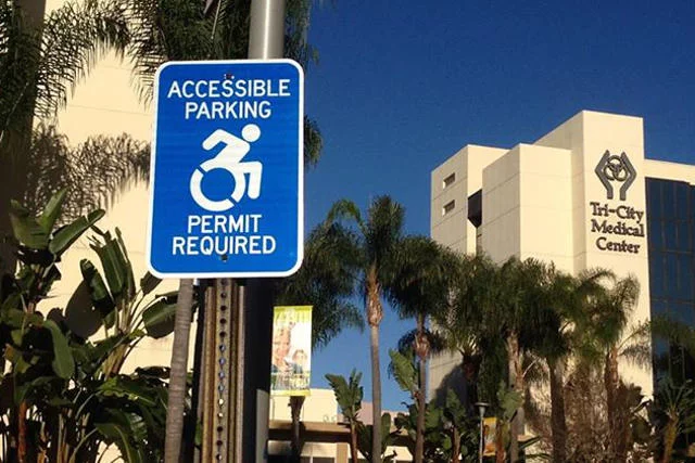 Nowy znak pojawia się także w innych stanach. Na zdjęciu: nowe logo w mieście Oceanside (Kalifornia)