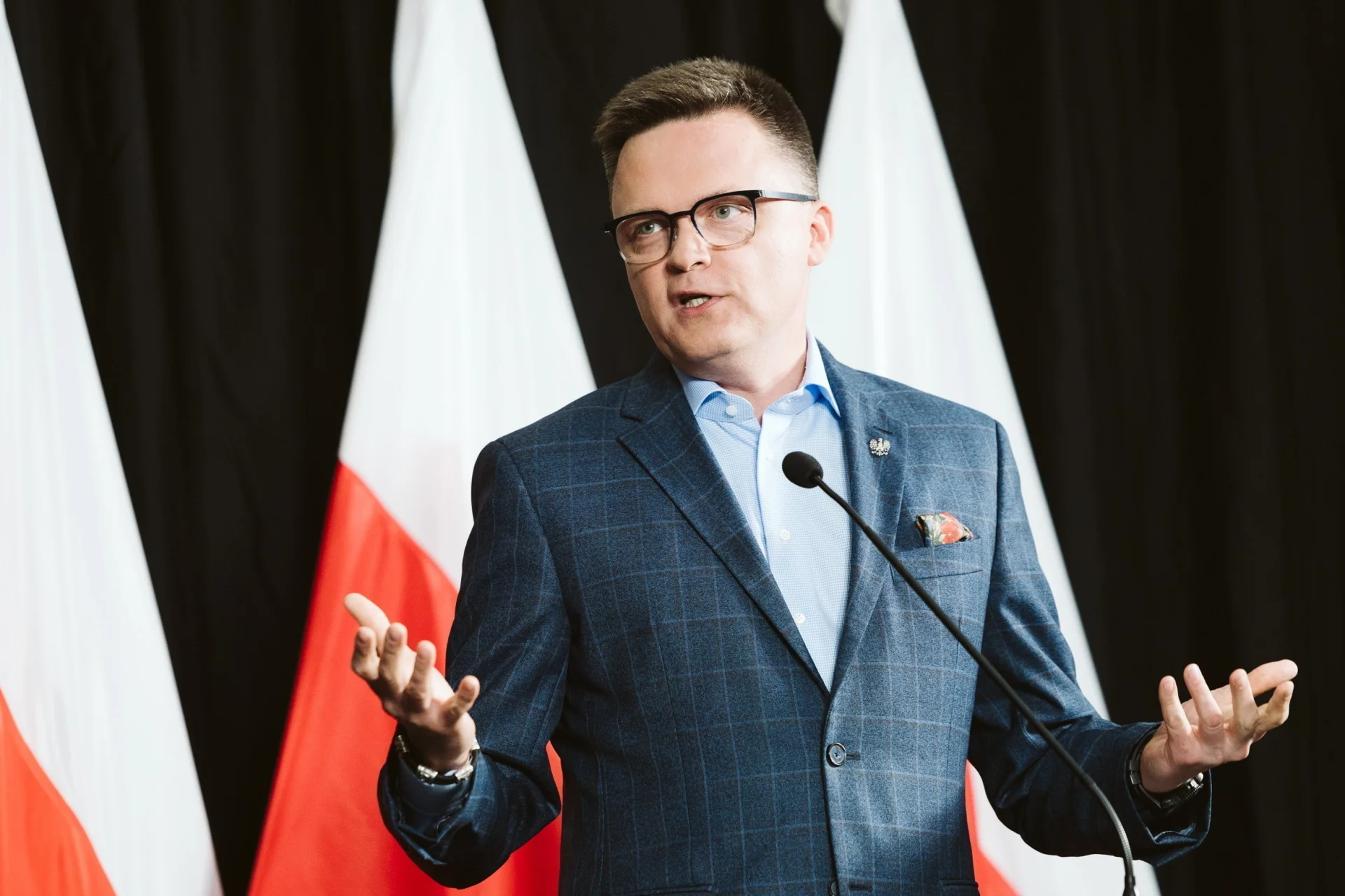 Hołownia reaguje na doniesienia o nocnym spotkaniu z PiS. Oświadczenie