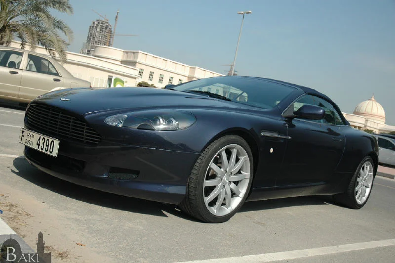 Parking pod AUD - DB9 Volante