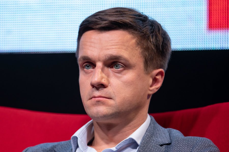 Leszek Jażdżewski uznał, że opozycja powinna wymienić marszałka Senatu Tomasza Grodzkiego, którego prorządowe media publiczne oskarżają o branie łapówek w czasach, gdy pracował jako lekarz.