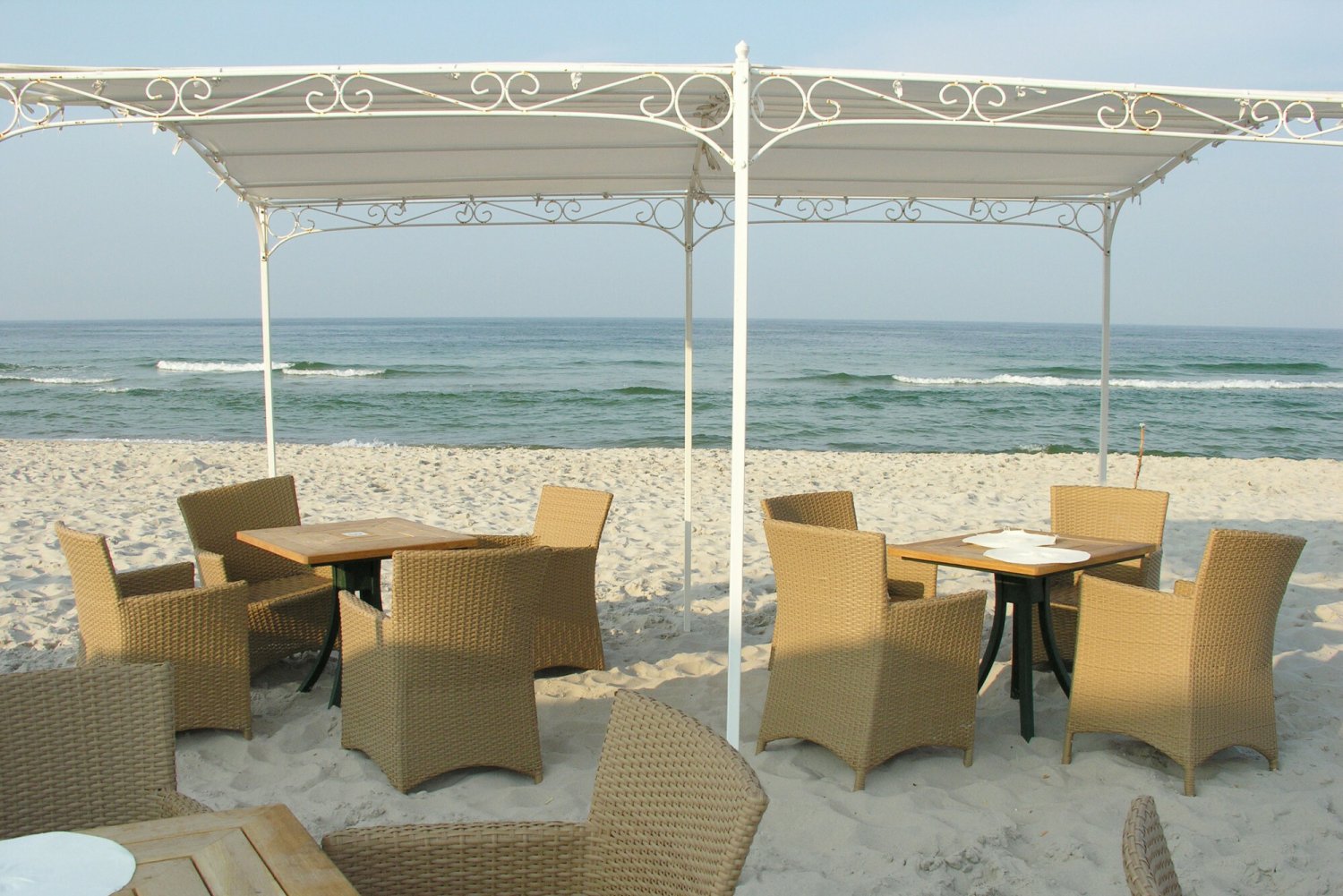 Hotelarze i właściciele pensjonatów zauważają, że w tym sezonie nad Bałtykiem jest mniej turystów / zdjęcie ilustracyjne